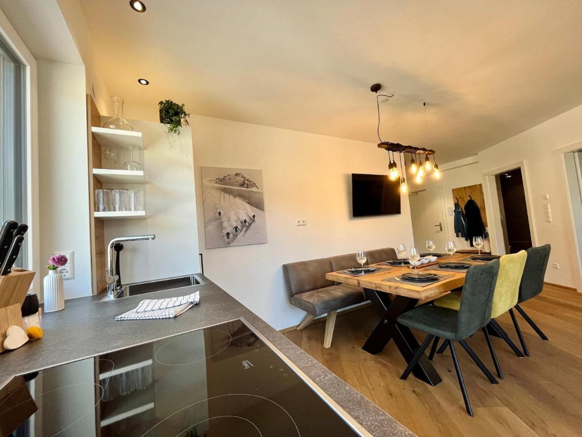 Alpin Art Appartements Grobming Bagian luar foto